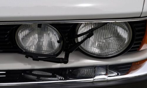 BMW E28 Headlight wipers p
