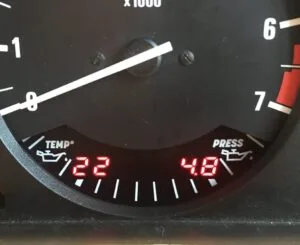 BMW E30 Cluster Gauge for Oil -Temp and Pressure- (2 versions)