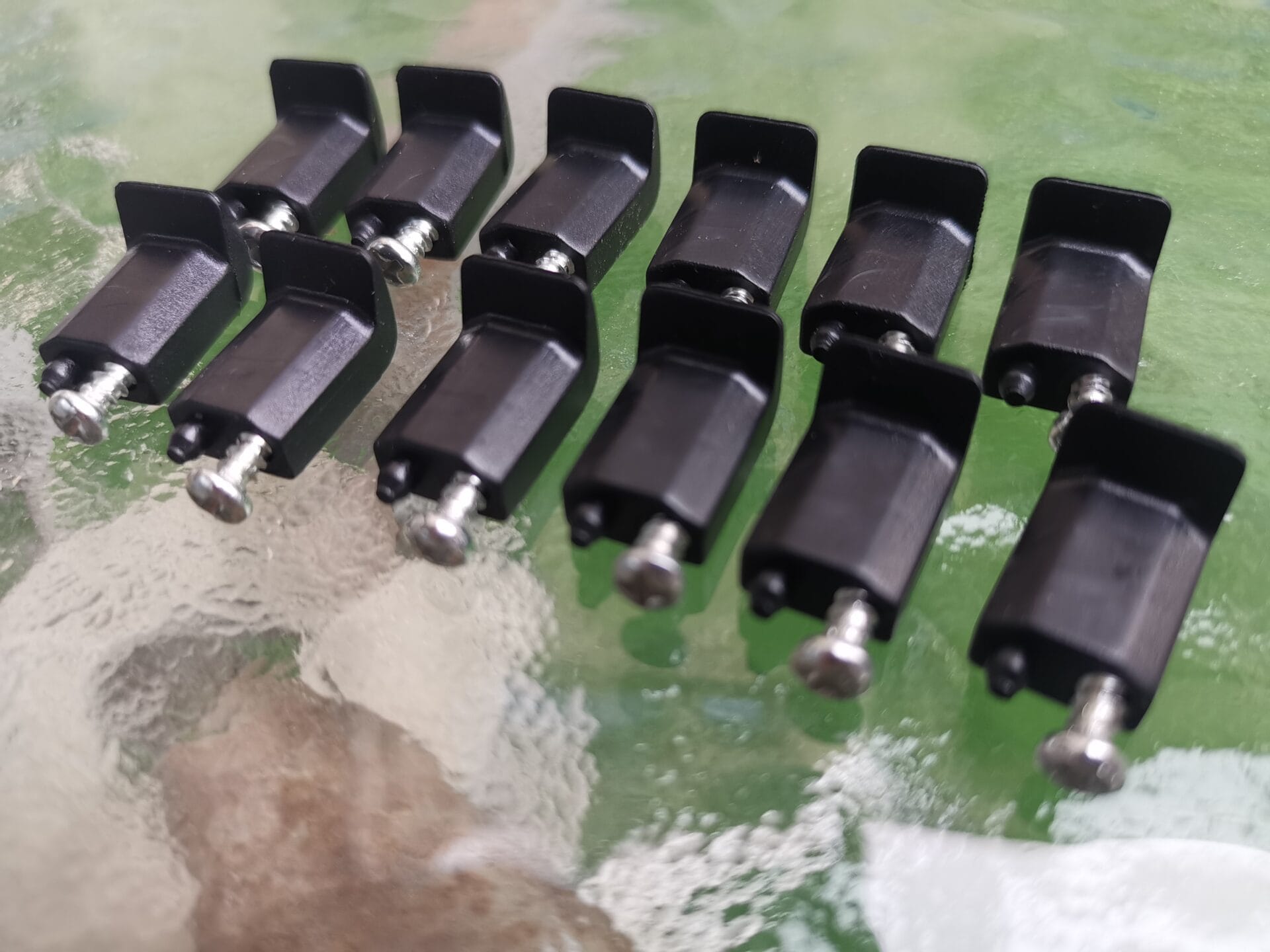 BMW E21/E23/E28/E30 Headlight Wiper Blade Guide - Image 6