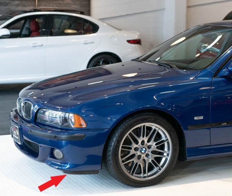 BMW E39 M5 L+R Splash Panel FRONT M5 BUMPER LINER TRIM FENDER