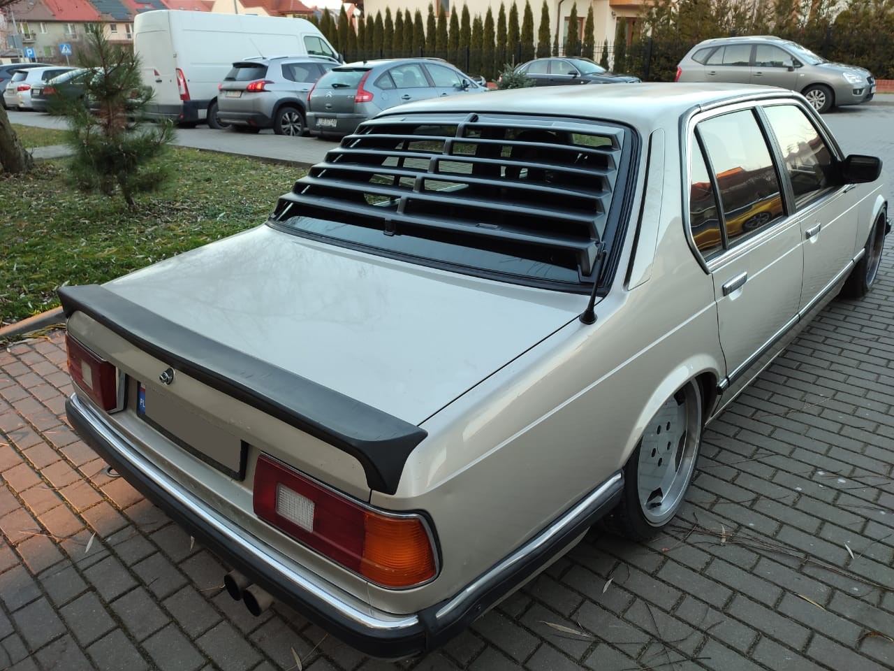 MERCEDES-BENZ W124 rear window louvers/window blinds – Auto Sport