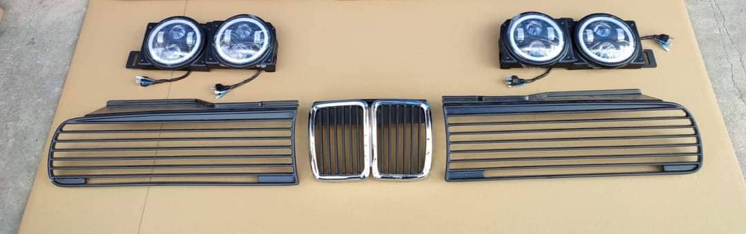 BMW E30 Front Headlight Grille Cover – 318i, 320i, 325i, M3 – Genuine BMW 51131876092, Grade B