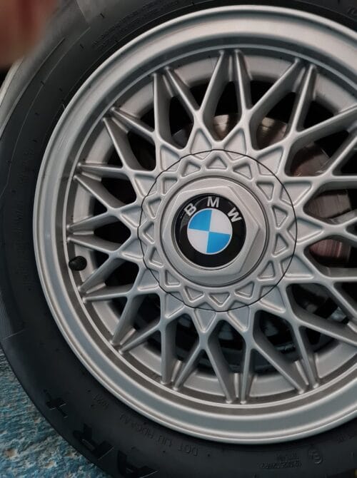 BMW Style 5 14″ center caps Aluminum