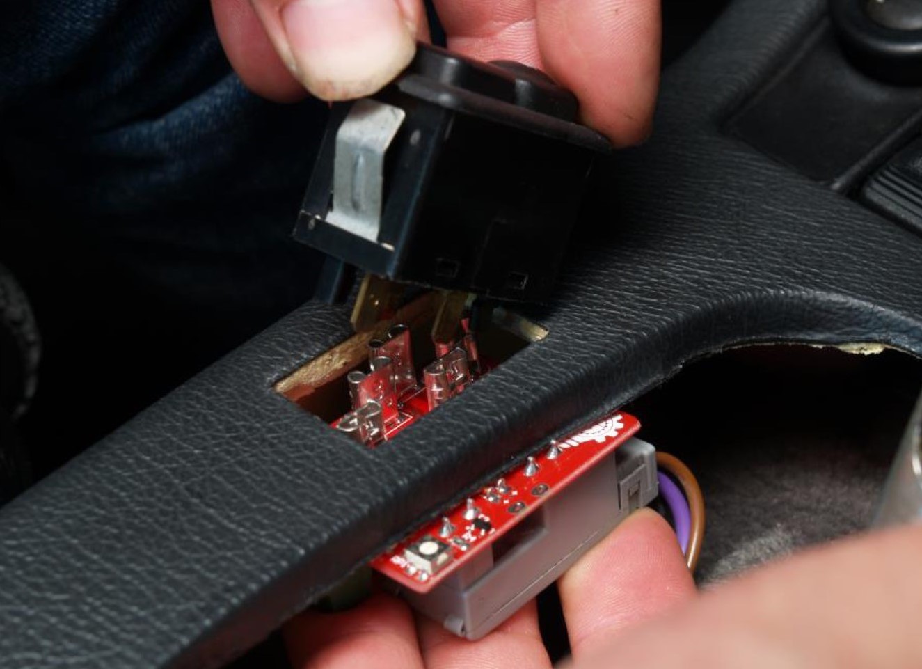 BMW E30 Window/ Sunroof Control Module MY Classic Parts