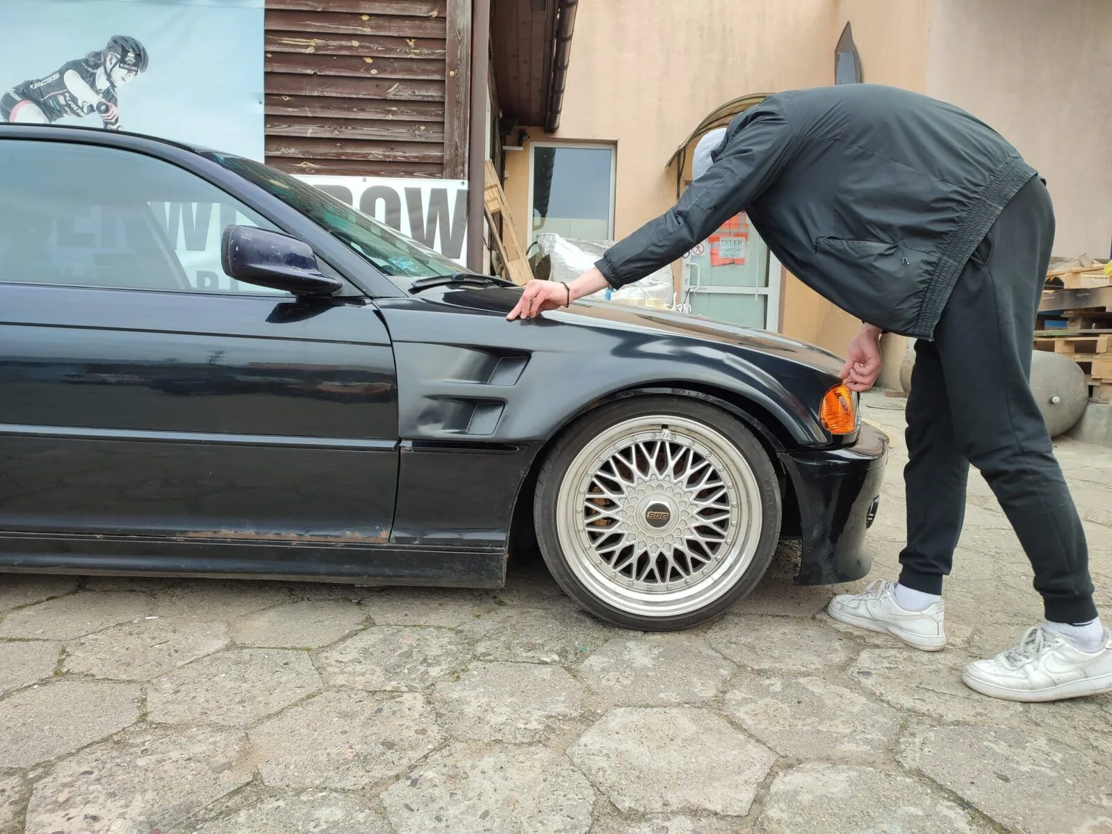 BMW E46 coupe / cabrio FRONT fenders flares (Felony Form style) - Image 3
