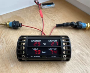 BMW E30 Custom Digital AC Vent Gauge (Coolant, Oil Temp, Oil Pressure, Voltage)