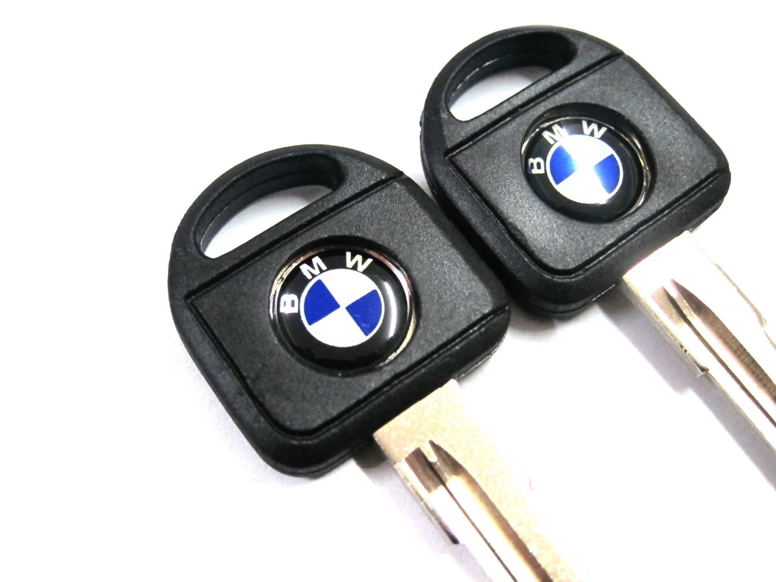 BMW E12 E21 E23 E24 E28 E30 Main Key Blank with Colored BMW Emblem - Image 2